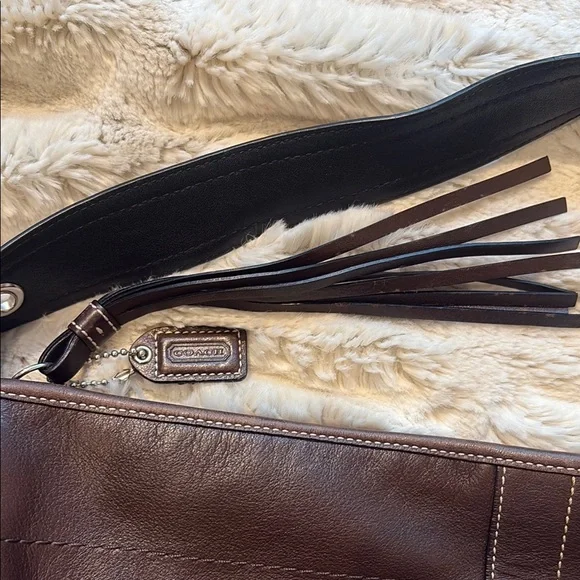 Vintage Coach Brown Leather Shoulder Bag - Picture 2 of 7